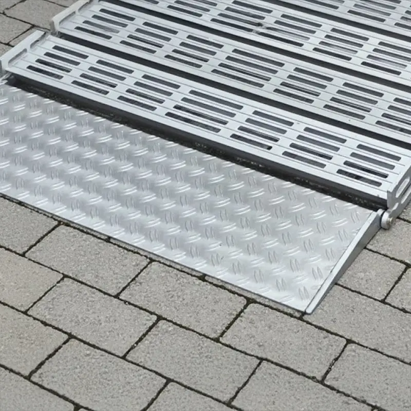 Rollstuhlrampe Auffahrelement unten verlaengert