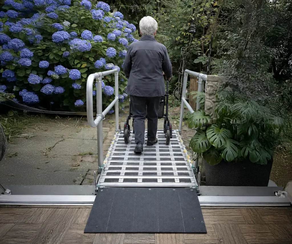 Roll-A-Ramp Klapp-Brücke Rollator Terrasse Garten