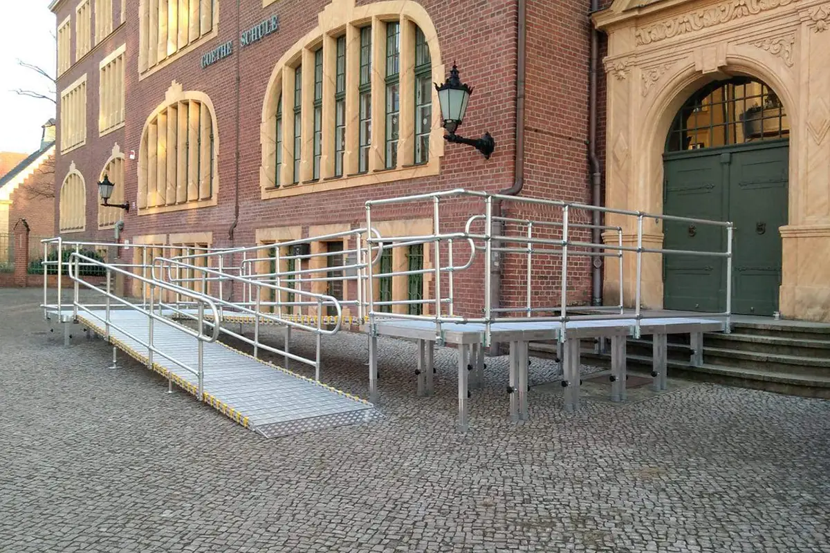 Rollstuhlrampe System Roll-A-Ramp Potsdam