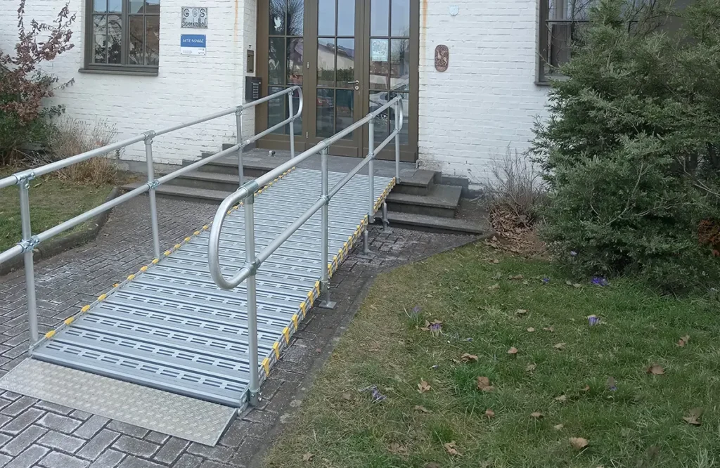 Barrierefreie Rollstuhlrampe Wahllokal