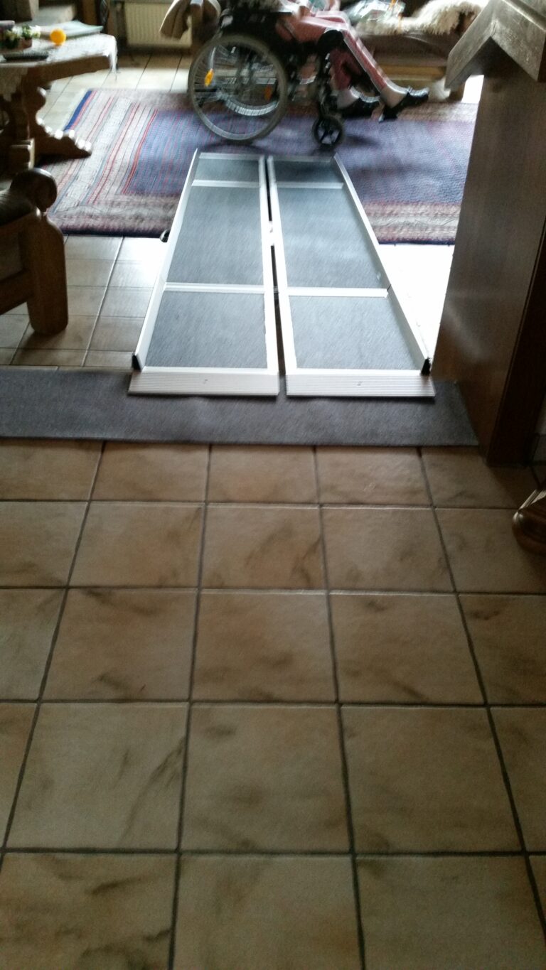 Barrierefreie Rollstuhlrampe im Haus