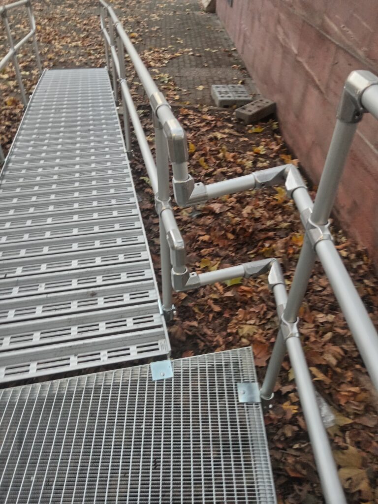 Barrierefreie Rollstuhlrampe in Haus
