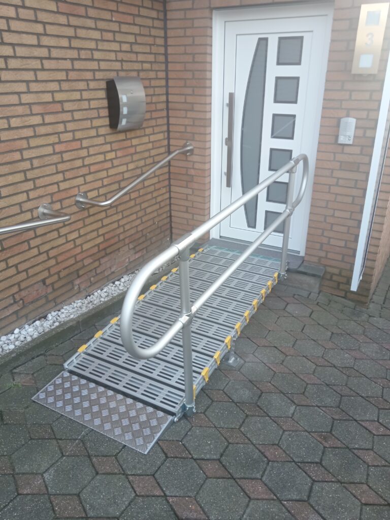 Barrierefreie Rollstuhlrampe in Haus