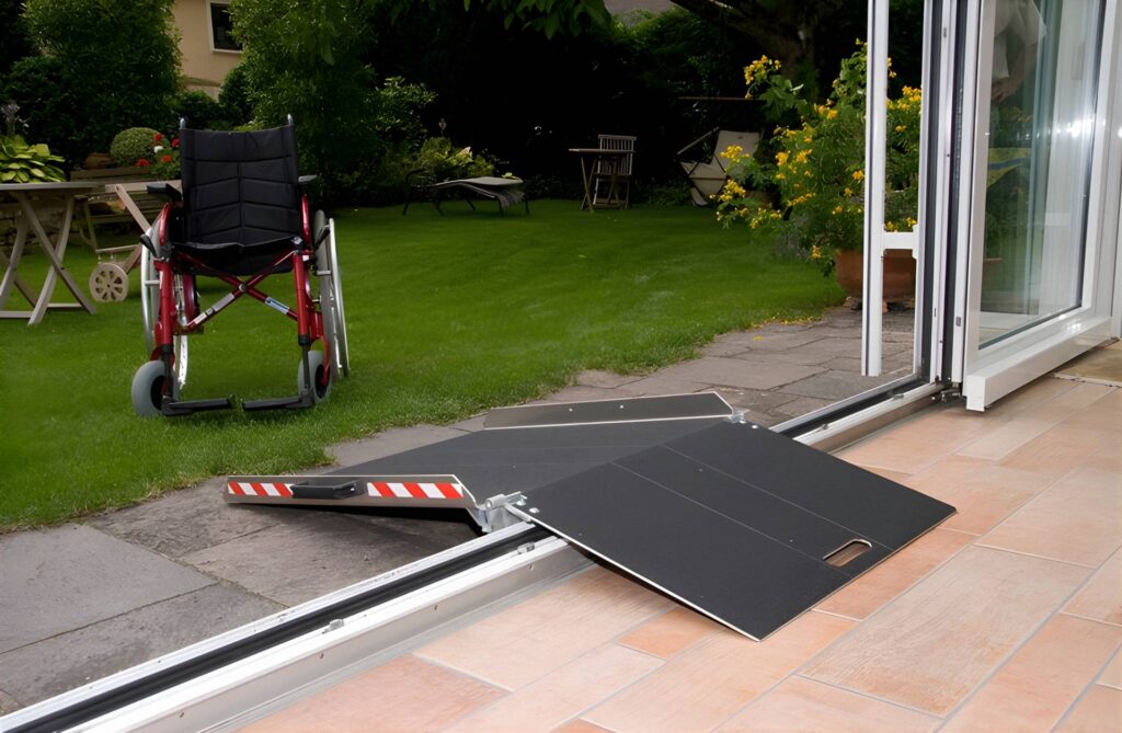Barrierefreie Rollstuhlrampe von Garten in Haus