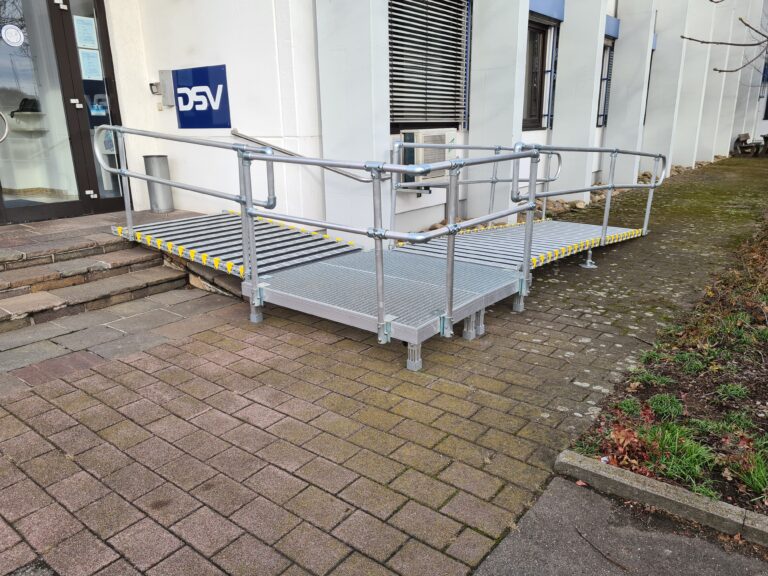 Barrierefreie Rollstuhlrampe bei DSV