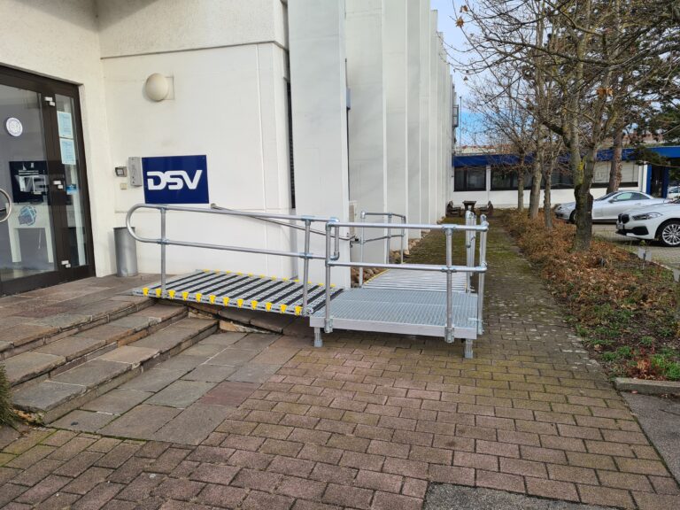 Barrierefreie Rollstuhlrampe bei DSV