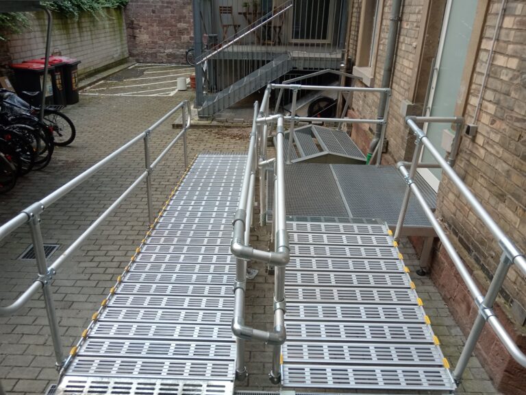 Barrierefreie Rollstuhlrampe bei Krämer