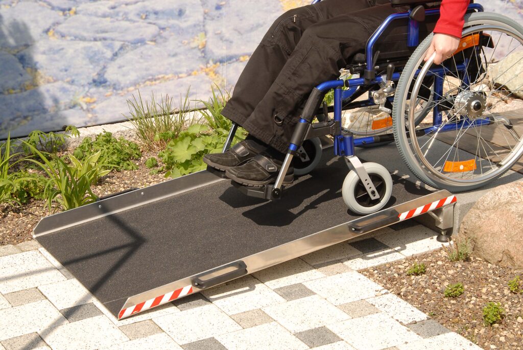 Barrierefreie Rollstuhlrampe Schwellenkeilrampe